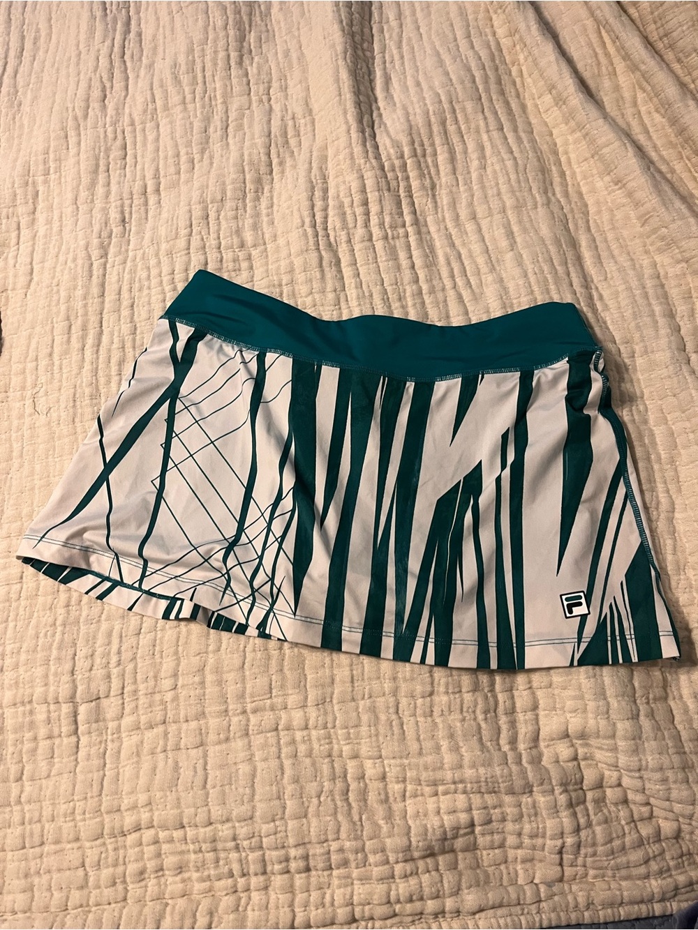 Fila Teal & White Graphic Athletic Skorts M